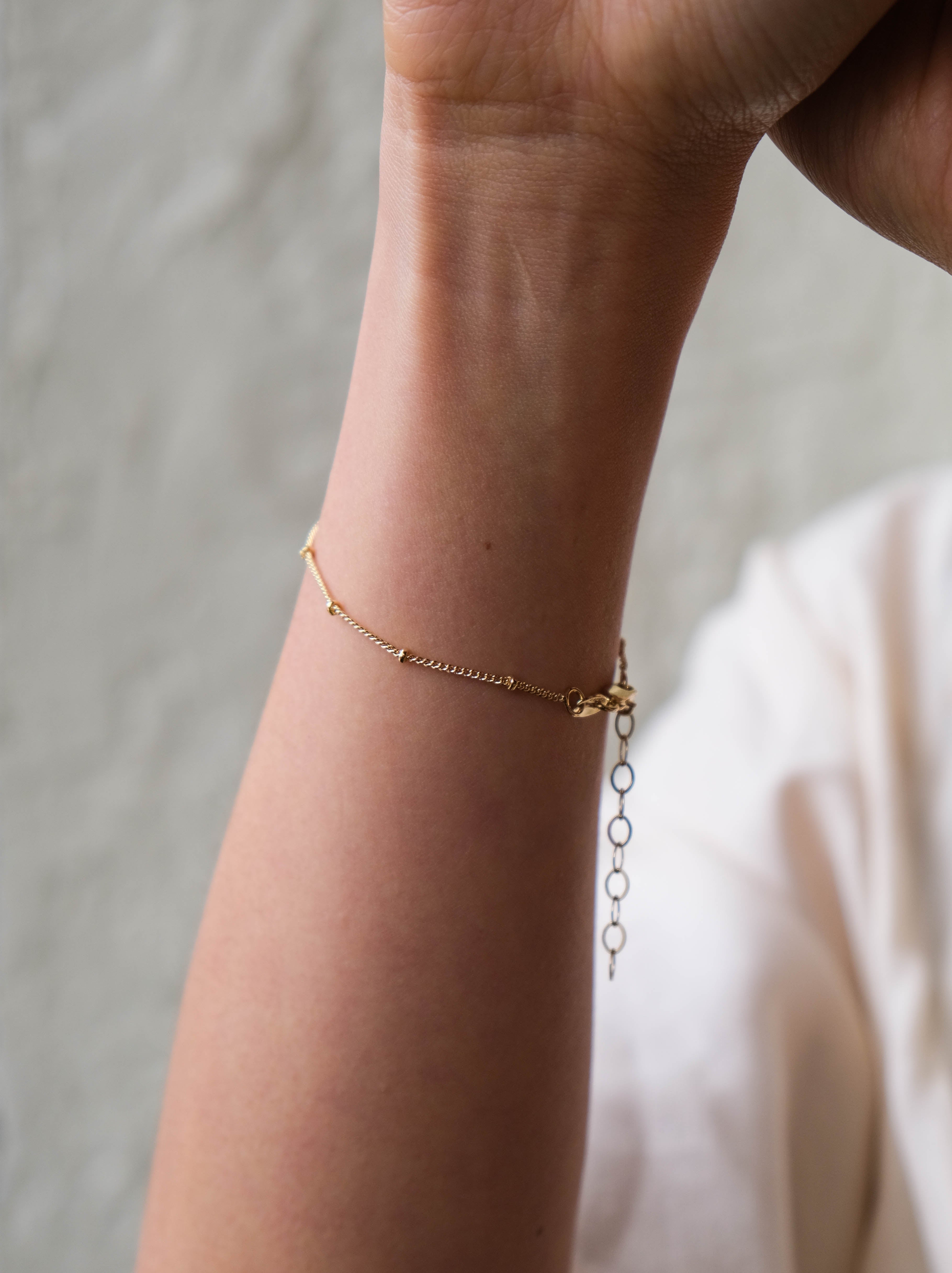 bracelets & anklets